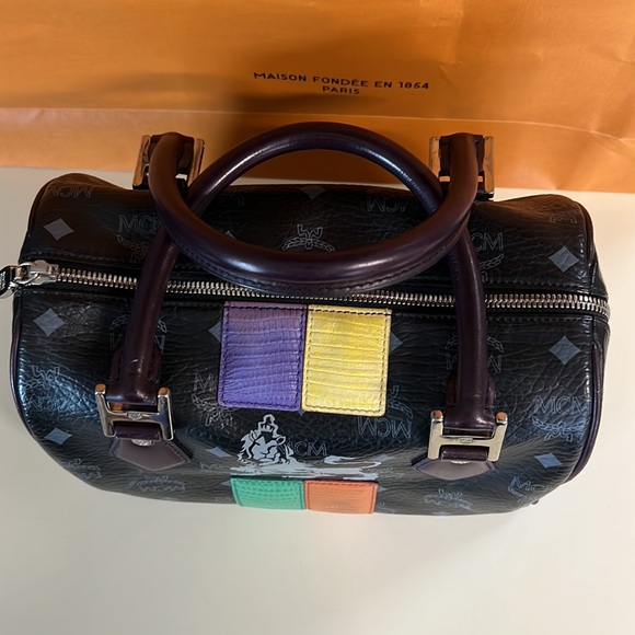 PreLoved Boston Authentic MCM - Picture 3 of 9